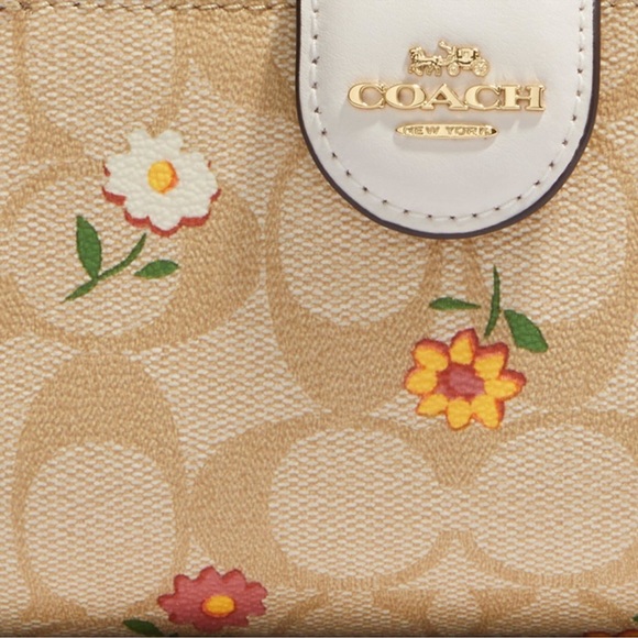 Coach medium zip Wallet - Picture 4 of 4